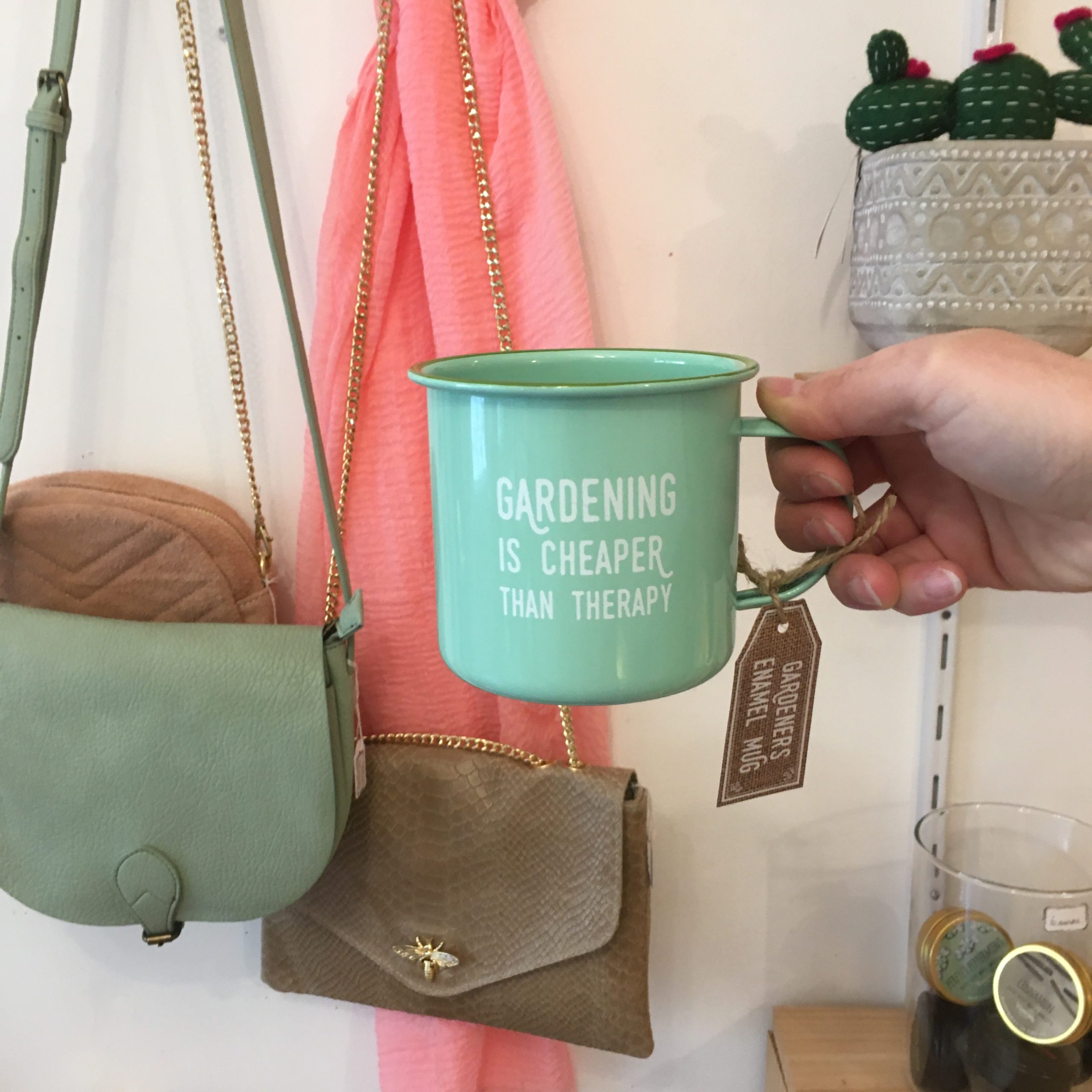 Tasse gardening is cheaper than therapy vert pastel Happy Sisyphe Boutique Lyon